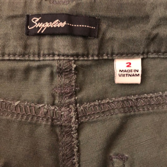 Camo pants 💚 - Picture 6 of 7